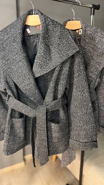 Жакет LADY YEP 8081 пальто накладні кишені, пояс, має підклад 65%котон,35% поліестер Китай 8081-2 фото