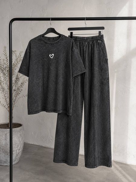 Женский костюм Coast Moda 4232 вареный тай-дай брюки палаццо с футболкой оверсайз сердце графит 4232 фото