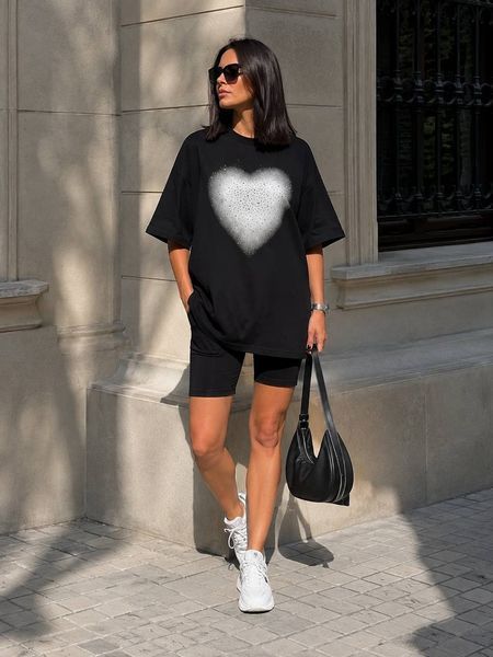 Футболка жіноча SHENG 6820 супер oversize широка з великим серцем із камінців one size чорна 6820 фото