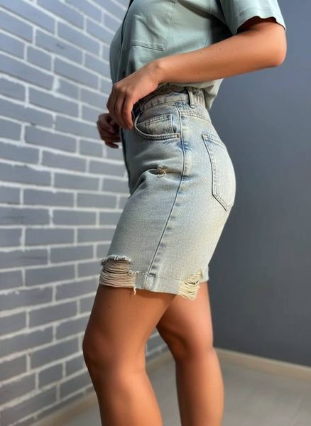 Шорти жіночі джинсові Women Denim 355-973 середньої довжини рвані світло-блакитні 355-973 фото