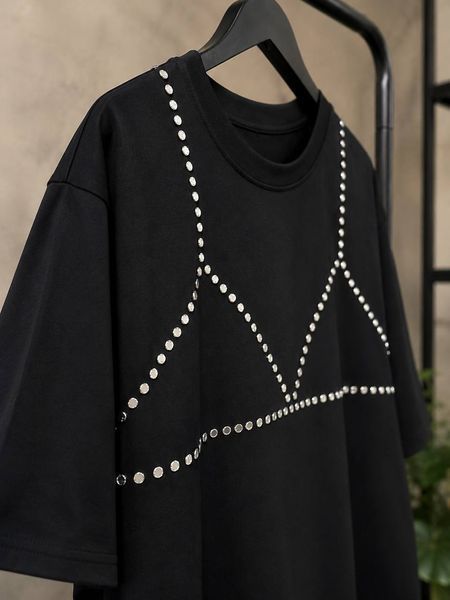 Футболка женская Yi Fang 320 oversize с декоративными заклепками бра one size 320 фото