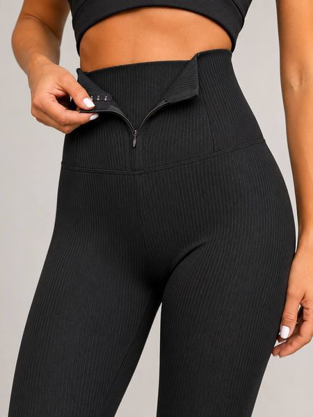 Лосини жіночі Fashion T-2 в рубчик з корсетом на блискавці та push-up ефектом чорні T-2 фото